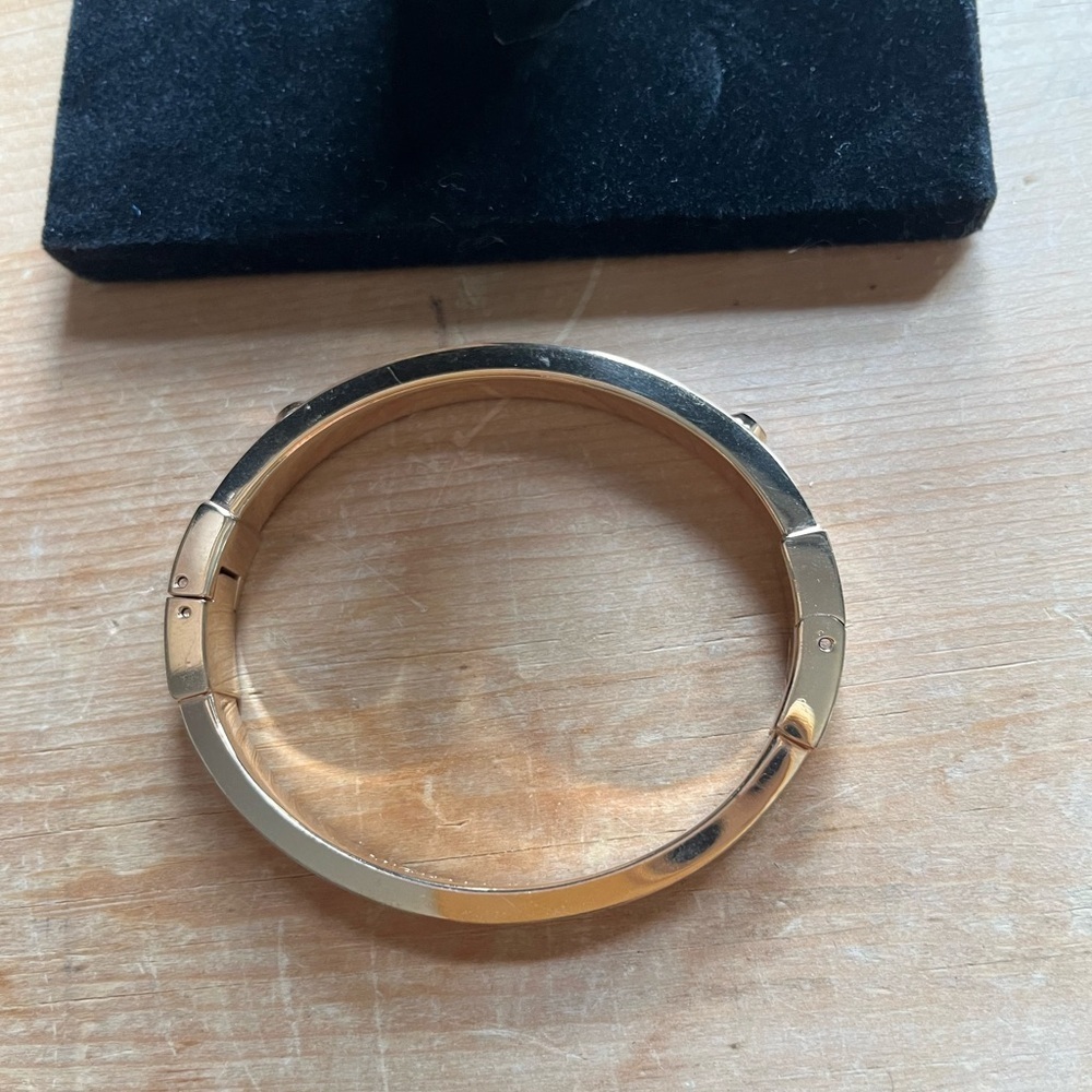 Michael Kors Rose Gold Pave Stone Hinged Bangle/Bracelet Clear Crystals 6.75 In. - Picture 2 of 12